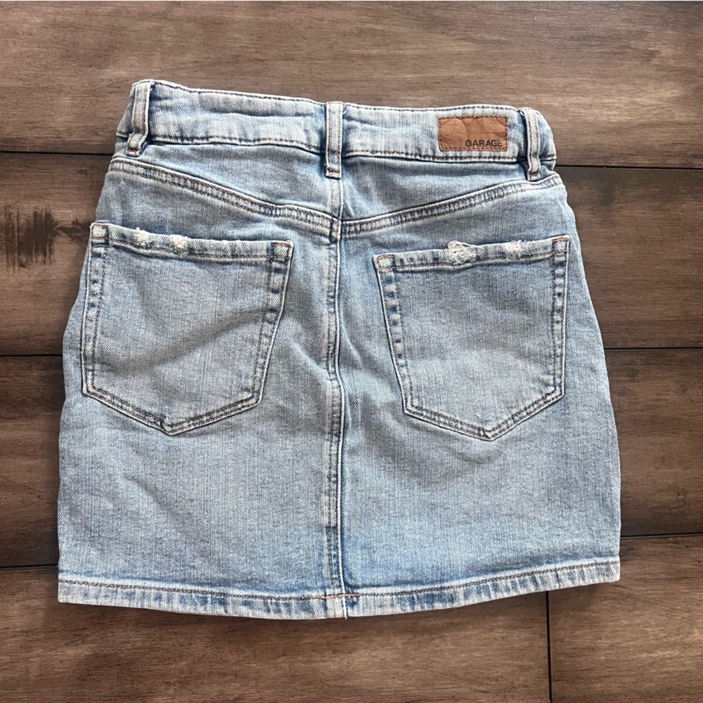 Garage Women’s Denim Distressed Mini Skirt xs - Picture 2 of 6